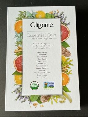 Essential Oils Aromatherapy Set - White with Citrus Artwork